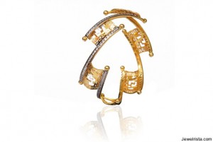 22ct Gold Bangle